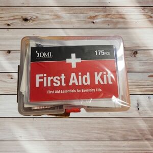 DMI First Aid Kit 175pcs